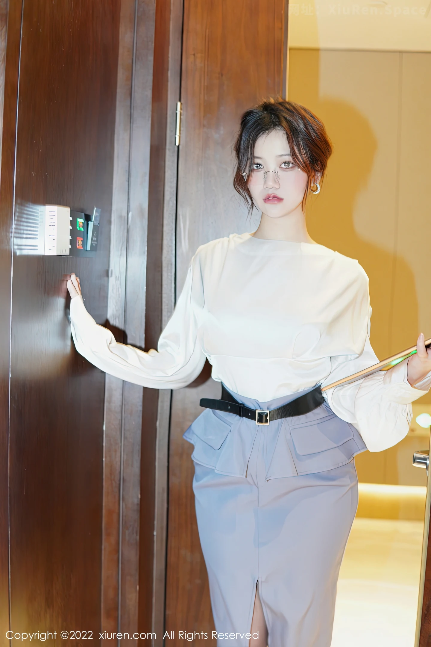 图片[3]-[XiuRen秀人网]2022.12.20 VOL.6018 夏沫沫tifa 黑色情趣内衣加黑色渔网袜性感私房写真集-秀人网官方网站